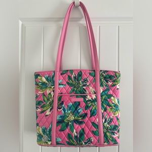 Vera Bradley small zip top tote in Tropical Paradise